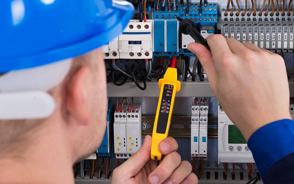 je recherche un électricien Paris 16