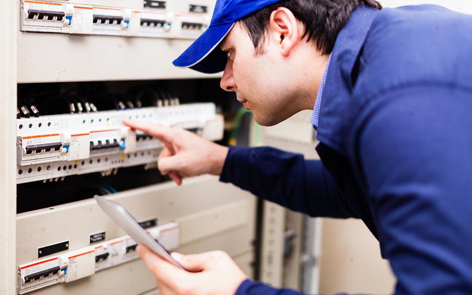 je recherche un électricien Paris 16